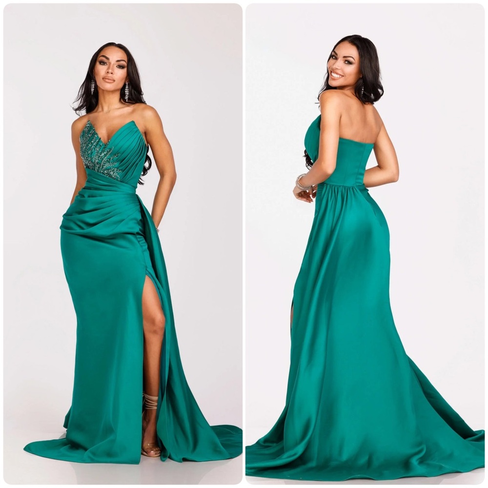 NEW Terani Couture Sz 4 Sleeveless Beaded Ruched Emerald Satin Gown Pleated Bust